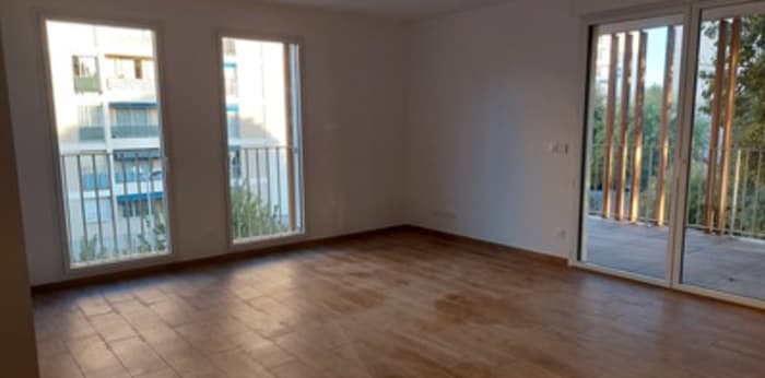 Image 4 sur 12 - Appartement  ·  Location · Marseille (13008) · 3 pièces · 61m²