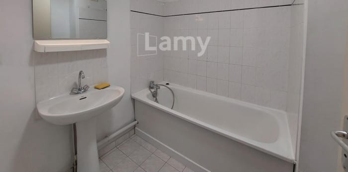 Image 3 sur 10 - Appartement  ·  Location · Sisteron (04200) · 4 pièces · 81m²