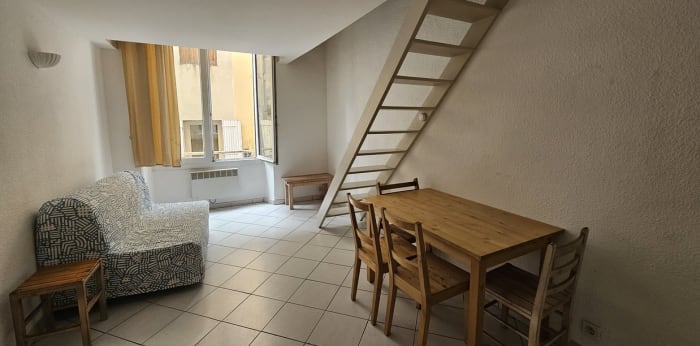 Image 2 sur 5 - Appartement  ·  Location · Aix En Provence (13100) · 2 pièces · 30m²