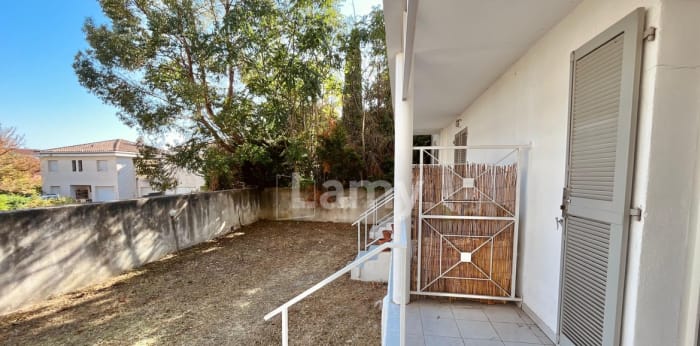 Image 3 sur 9 - Appartement  ·  Location · Aix En Provence (13090) · 1 pièce · 24m²