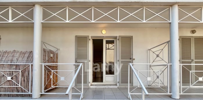 Image 2 sur 9 - Appartement  ·  Location · Aix En Provence (13090) · 1 pièce · 24m²