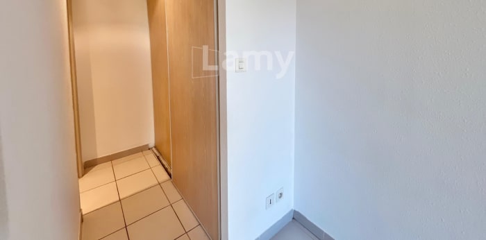 Image 7 sur 9 - Appartement  ·  Location · Aix En Provence (13090) · 1 pièce · 24m²