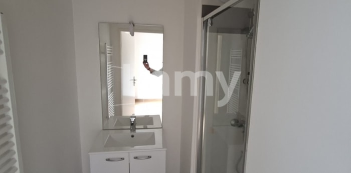 Image 8 sur 10 - Appartement  ·  Location · Valenciennes (59300) · 4 pièces · 80m²