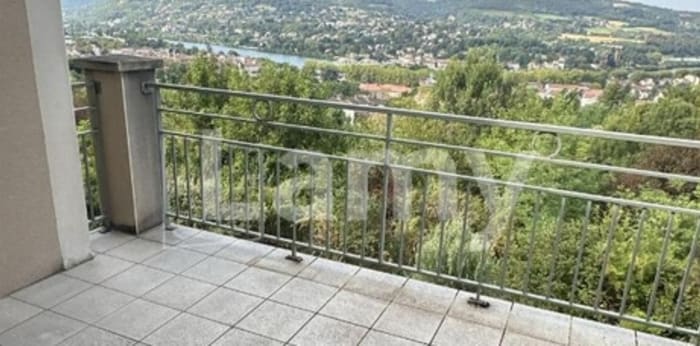 Image 1 sur 6 - Appartement  ·  Location · Neuville Sur Saone (69250) · 2 pièces · 48m²