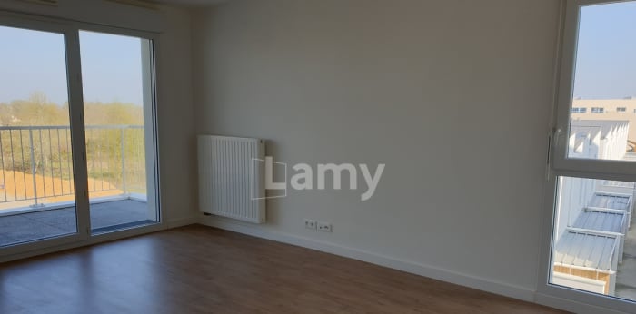 Image 2 sur 8 - Appartement  ·  Location · Nantes (44300) · 2 pièces · 46m²