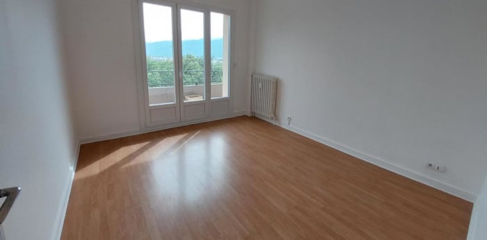 Image 9 sur 13 - Appartement  ·  Location · Grenoble (38000) · 3 pièces · 75m²