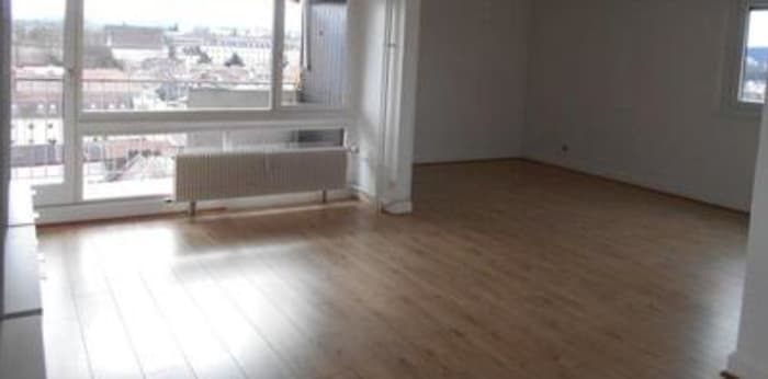 Image 1 sur 6 - Appartement  ·  Location · Montbeliard (25200) · 4 pièces · 94m²