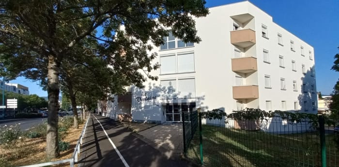 Image 1 sur 6 - Appartement  ·  Location · Clermont Ferrand (63000) · 1 pièce · 19m²