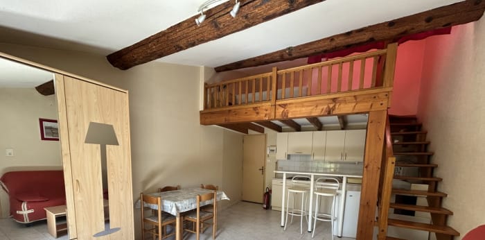 Image 1 sur 7 - Appartement  ·  Location · Salon De Provence (13300) · 1 pièce · 31m²