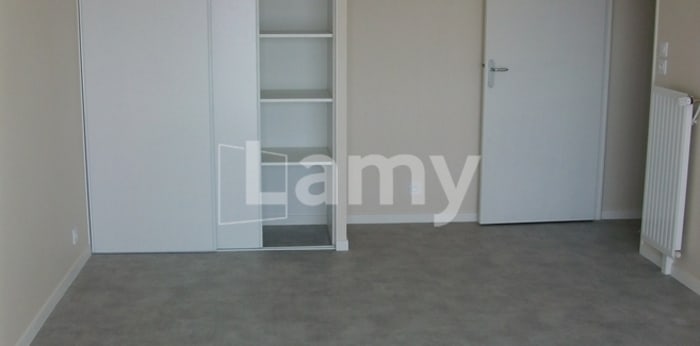Image 6 sur 7 - Appartement  ·  Location · L Hermitage (35590) · 2 pièces · 46m²
