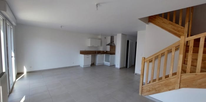 Image 4 sur 10 - Maison/villa  ·  Location · La Roche Sur Yon (85000) · 5 pièces · 90m²