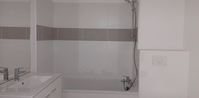 Image 6 sur 8 - Appartement  ·  Location · Dijon (21000) · 2 pièces · 41m²
