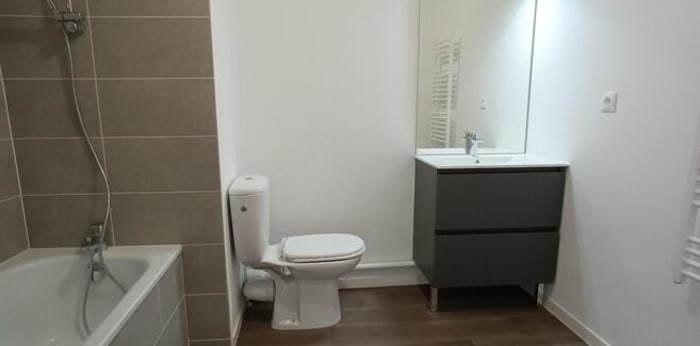 Image 5 sur 6 - Appartement  ·  Location · Montbazon (37250) · 2 pièces · 45m²
