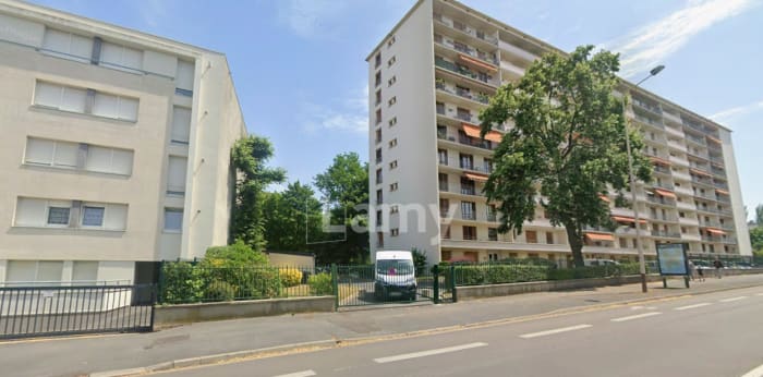 Image 1 sur 1 - Parking/box  ·  Location · Reims (51100) · 8m²
