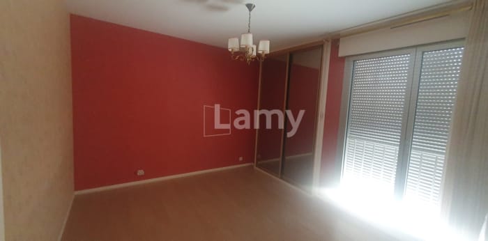 Image 8 sur 13 - Appartement  ·  Location · Vesoul (70000) · 3 pièces · 77m²