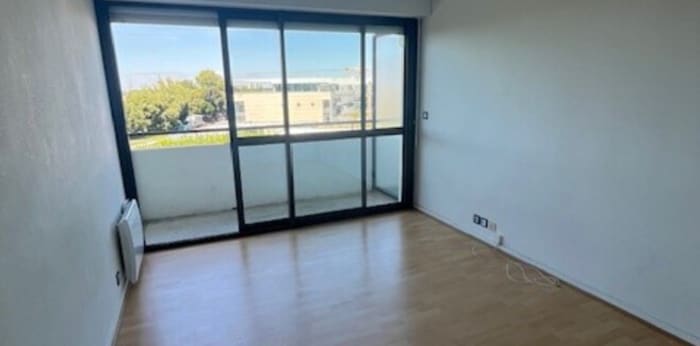 Image 1 sur 5 - Appartement  ·  Location · La Rochelle (17000) · 1 pièce · 20m²