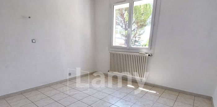 Image 8 sur 18 - Maison/villa  ·  Location · Digne Les Bains (04000) · 4 pièces · 78m²