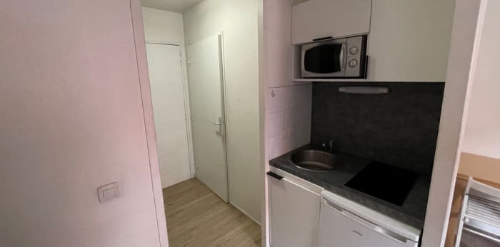 Image 3 sur 3 - Appartement  ·  Location · Lille (59000) · 1 pièce · 18m²