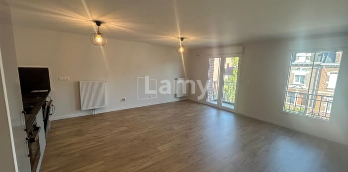 Image 3 sur 11 - Appartement  ·  Location · Valenciennes (59300) · 3 pièces · 75m²