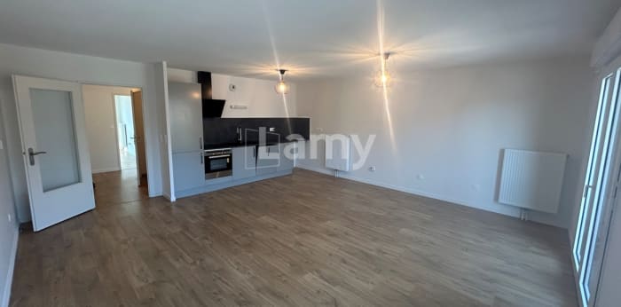 Image 1 sur 11 - Appartement  ·  Location · Valenciennes (59300) · 3 pièces · 75m²