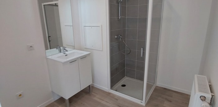 Image 7 sur 9 - Appartement  ·  Location · Savigny Le Temple (77176) · 2 pièces · 48m²