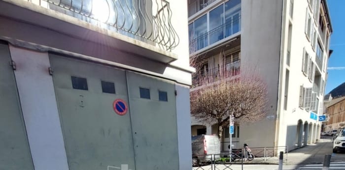 Image 4 sur 4 - Parking/box  ·  Location · Digne Les Bains (04000) · 22m²