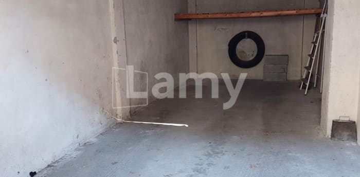Image 1 sur 4 - Parking/box  ·  Location · Digne Les Bains (04000) · 22m²