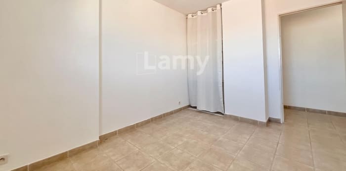 Image 12 sur 14 - Appartement  ·  Location · Aix En Provence (13100) · 2 pièces · 47m²