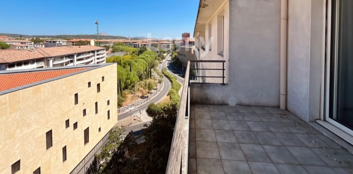 Image 3 sur 14 - Appartement  ·  Location · Aix En Provence (13100) · 2 pièces · 47m²