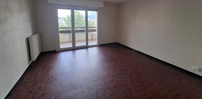 Image 3 sur 4 - Appartement  ·  Location · Annecy (74000) · 2 pièces · 58m²