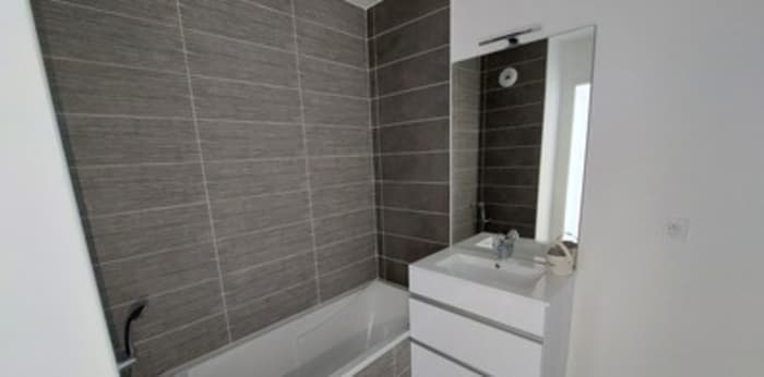 Image 8 sur 14 - Appartement  ·  Location · Agde (34300) · 3 pièces · 62m²