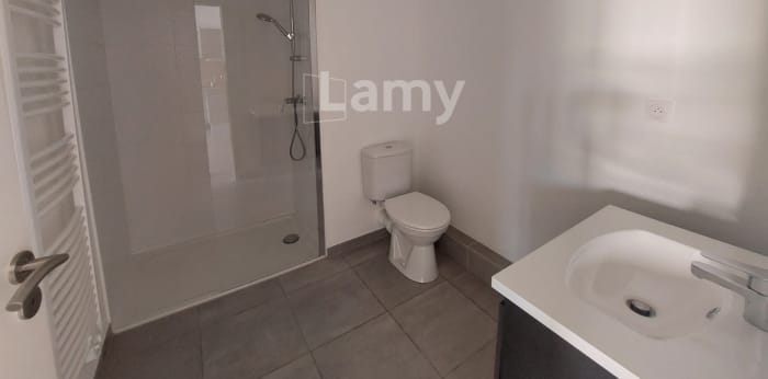 Image 6 sur 11 - Appartement  ·  Location · Nimes (30900) · 2 pièces · 41m²