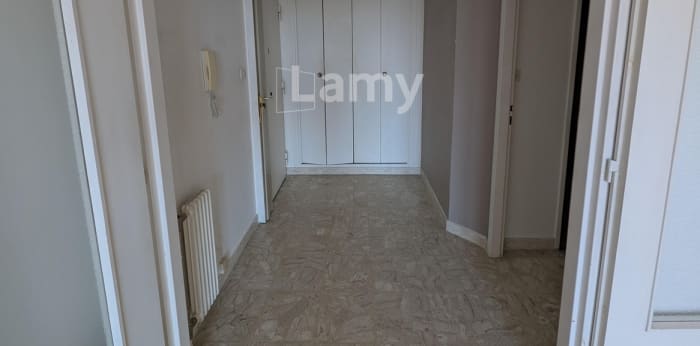 Image 1 sur 12 - Appartement  ·  Location · Aix En Provence (13100) · 74m²