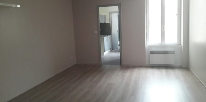Image 2 sur 6 - Appartement  ·  Location · Reims (51100) · 3 pièces · 47m²