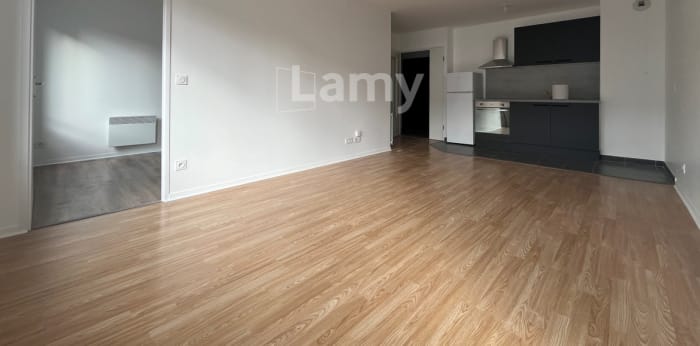 Image 2 sur 8 - Appartement  ·  Location · Reims (51100) · 3 pièces · 66m²