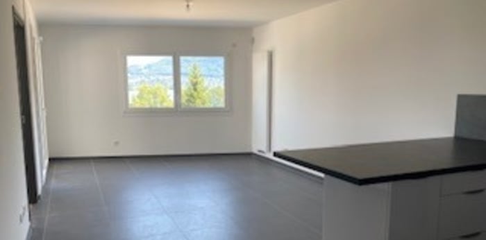 Image 2 sur 4 - Appartement  ·  Location · Annecy (74000) · 4 pièces · 79m²