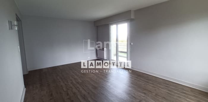 Image 3 sur 8 - Appartement  ·  Location · Rennes (35000) · 3 pièces · 77m²