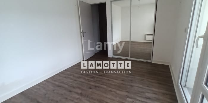 Image 6 sur 8 - Appartement  ·  Location · Rennes (35000) · 3 pièces · 77m²
