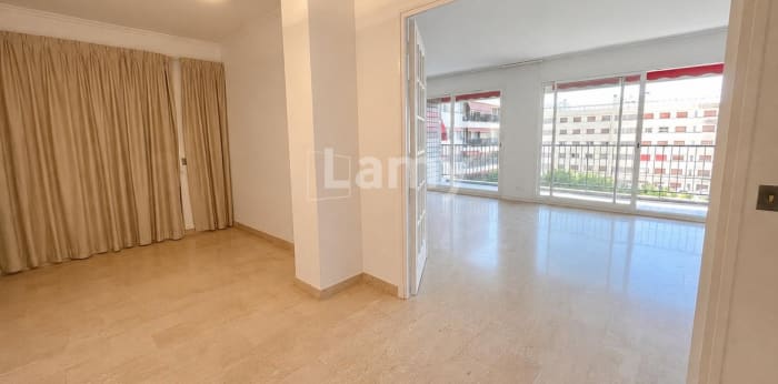 Image 5 sur 21 - Appartement  ·  Location · Aix En Provence (13100) · 5 pièces · 121m²