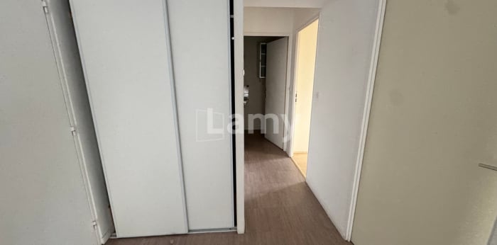 Image 3 sur 5 - Appartement  ·  Location · Annecy (74940) · 2 pièces · 47m²