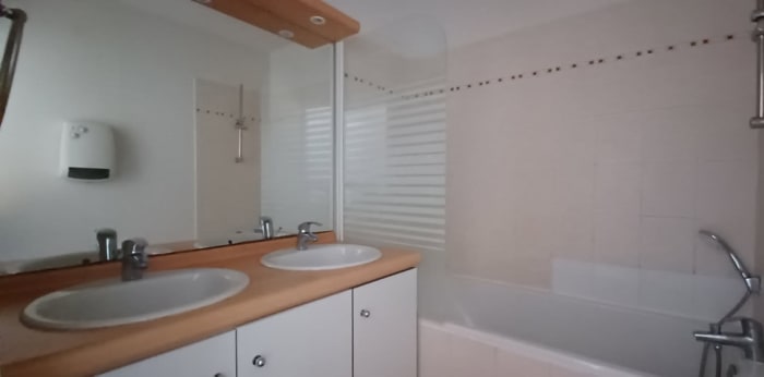 Image 6 sur 8 - Appartement  ·  Vente · Le Pontet (84130) · 3 pièces · 67m²
