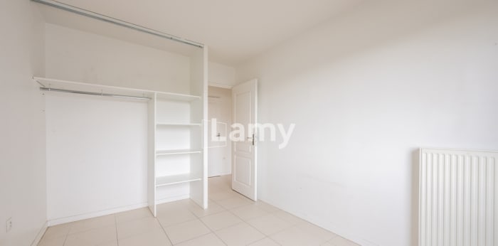 Image 9 sur 15 - Appartement  ·  Vente · Bruges (33520) · 4 pièces · 74m²