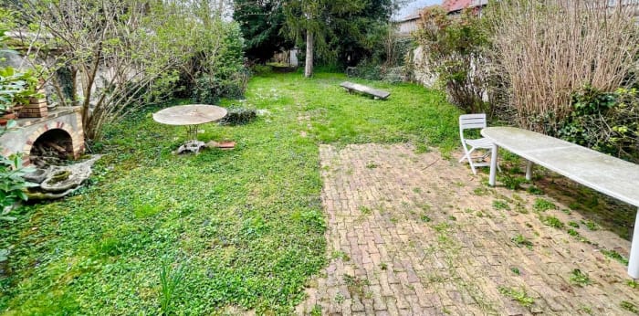 Image 8 sur 8 - Maison/villa  ·  Vente · Deuil La Barre (95170) · 9 pièces · 250m²