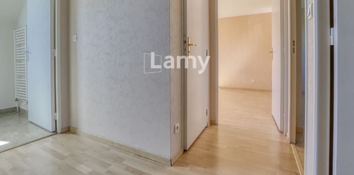 Image 7 sur 11 - Maison/villa  ·  Vente · Le Vaudreuil (27100) · 5 pièces · 99m²