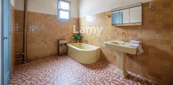 Image 13 sur 22 - Immeuble  ·  Vente · Libourne (33500) · 166m²
