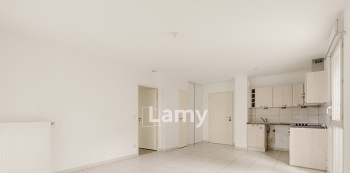Image 3 sur 10 - Appartement  ·  Vente · St Priest (69800) · 2 pièces · 42m²