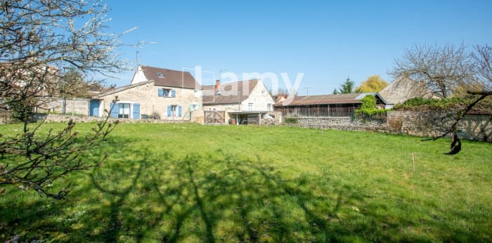 Image 4 sur 10 - Terrain  ·  Vente · Jouy Le Moutier (95280) · 700m²