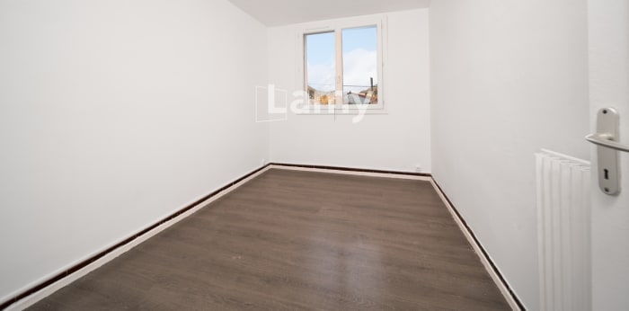 Image 7 sur 9 - Appartement  ·  Vente · Digne Les Bains (04000) · 4 pièces · 71m²