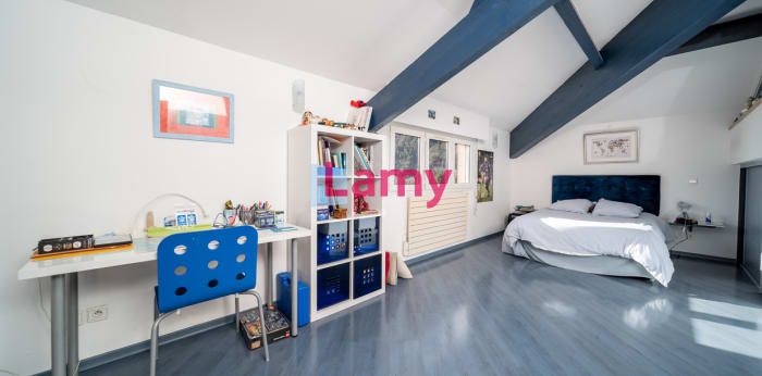Image 9 sur 10 - Appartement  ·  Vente · Digne Les Bains (04000) · 6 pièces · 169m²