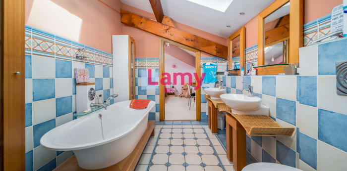 Image 6 sur 10 - Appartement  ·  Vente · Digne Les Bains (04000) · 6 pièces · 169m²